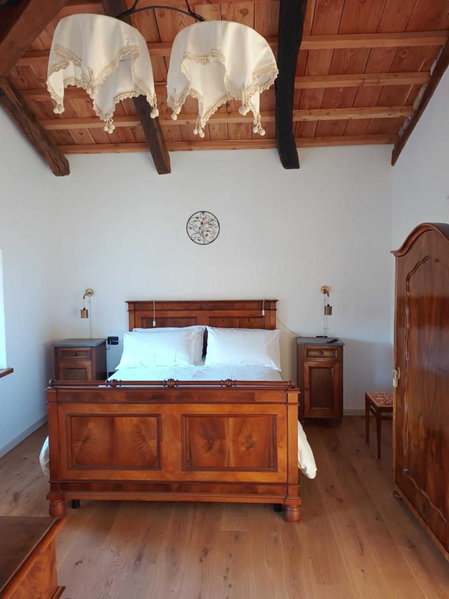 La Farie Bed & Breakfast Mediis Exterior photo